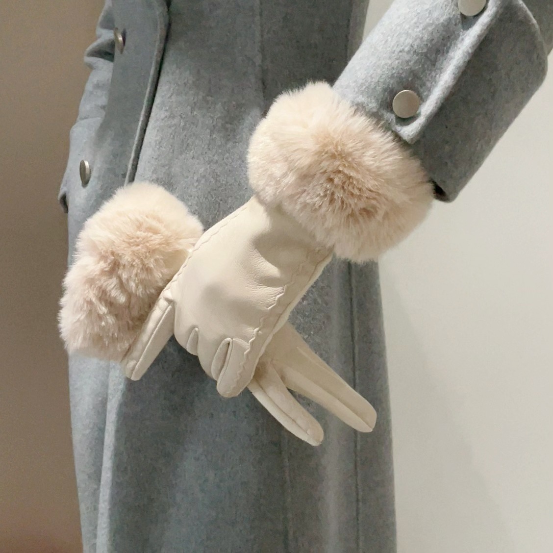 قفازات نسائية شتوية فاخرة من ج - مراجعة Leather Driving Glove وسعره